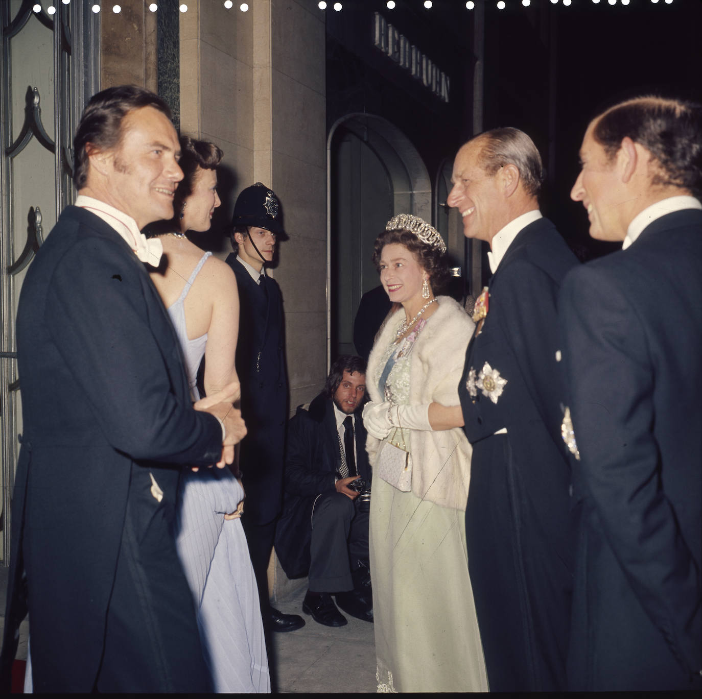 La Reina Margarita y el Príncipe Enrique de Dinamarca, con la Reina Isabel II, Felipe de Edimburgo y el príncipe Carlos de Inglaterra.