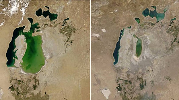 Imágenes tomadas por satélite del mar de Aral. A la izquierda, en el año 2000, y a la derecha, en 2018