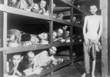 El extraño suicidio de Primo Levi tras sobrevivir (y contar) el horror de Auschwitz