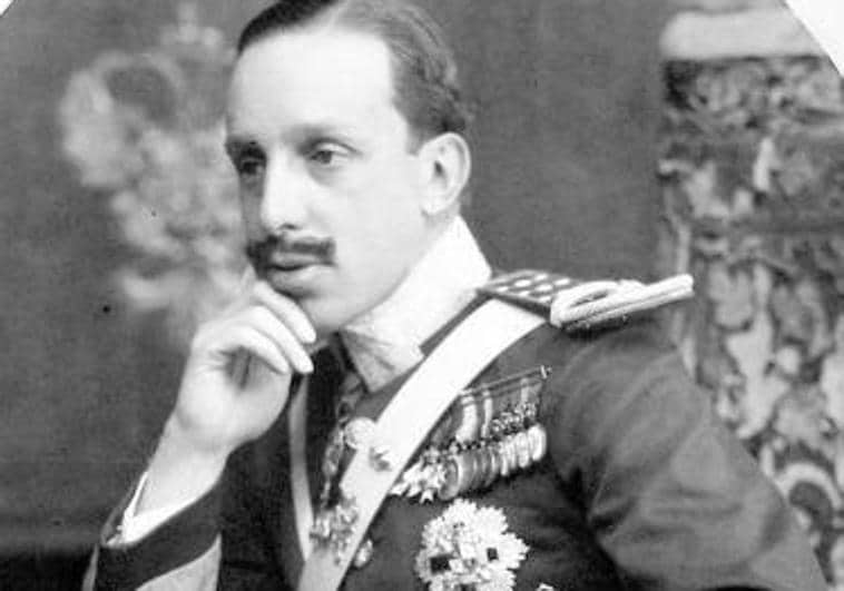 Una visión implacable sobre Alfonso XIII: «Fue un Rey criticado, polémico, que intervino mucho en política»