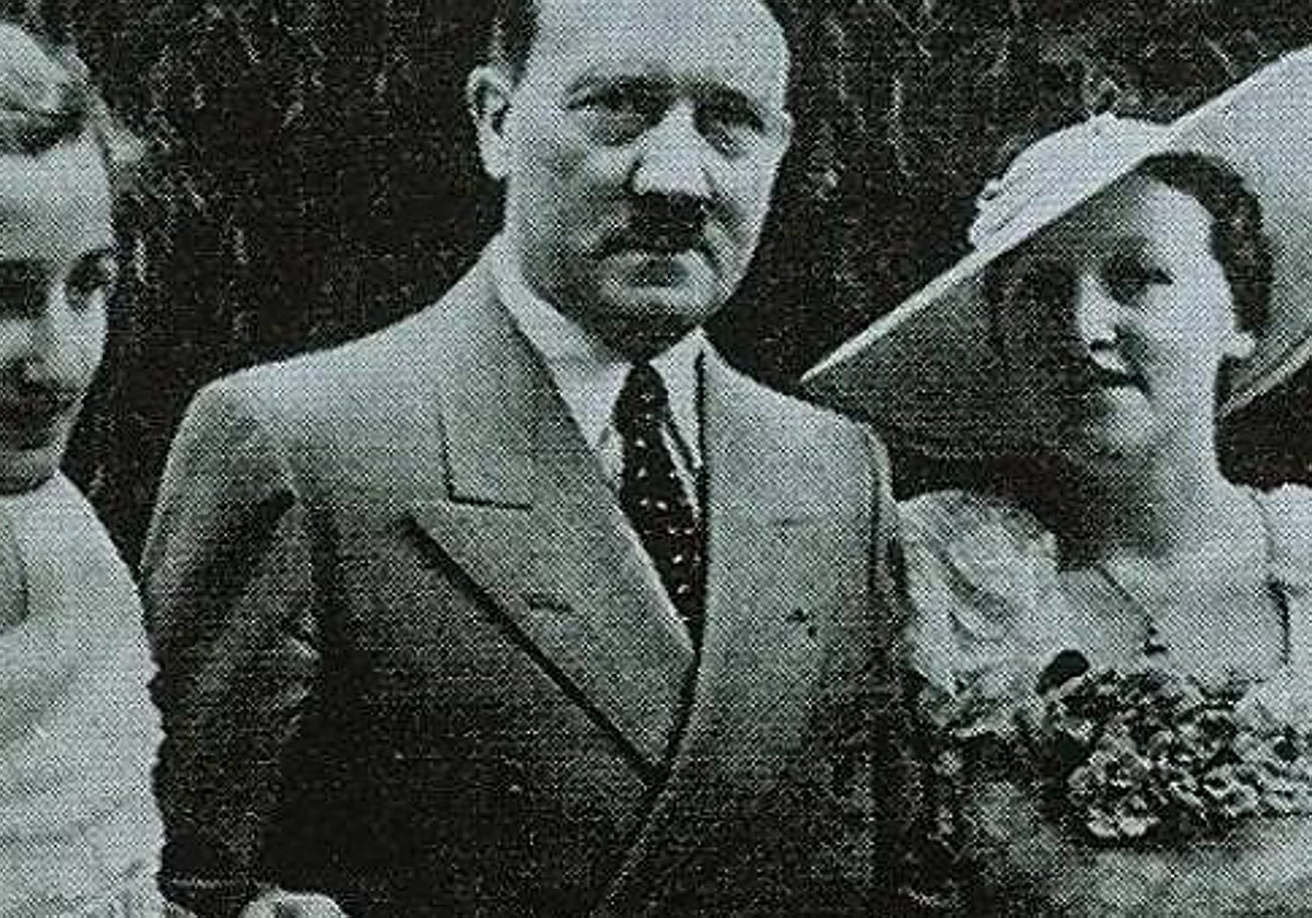Hitler, junto a una directora de cine