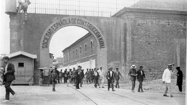 Entrada a la SECN por la puerta del muelle, en 1932