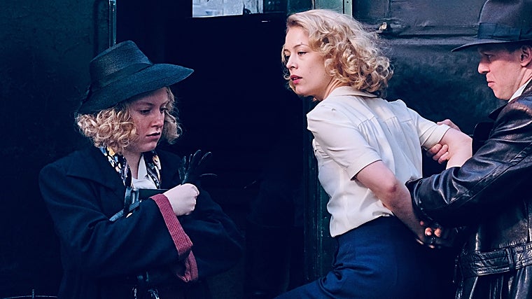 Escena en la que se muestra la captura de Stella por parte de la Gestapo