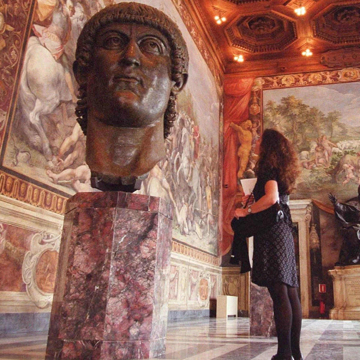 Exposición del Emperador Constantino en Roma, en el año 2000