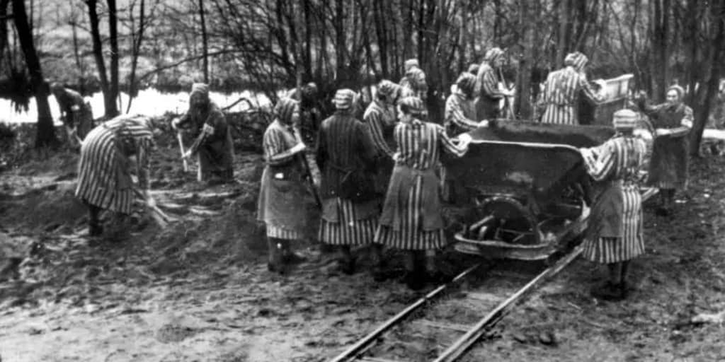 La zancadilla de la novela histórica: de los burdeles del Holocausto a Juana de Arco