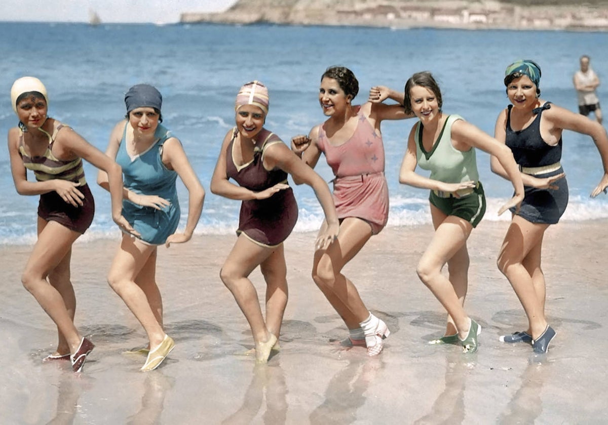 Playa de la Concha, en San Sebastián, en 1930