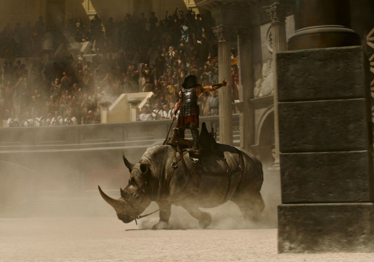 La escena de la discordia de 'Gladiator II': un gladiador a lomos de un rinoceronte