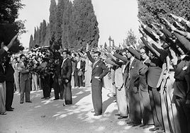 «Vengar tu muerte y salvar España»: la masacre que precedió a la Guerra Civil en el cementerio de la Almudena