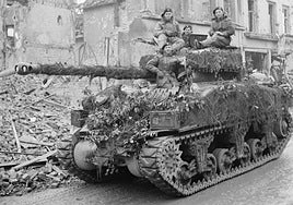 Un historiador superventas destruye tres grandes mentiras sobre los tanques y la IIGM