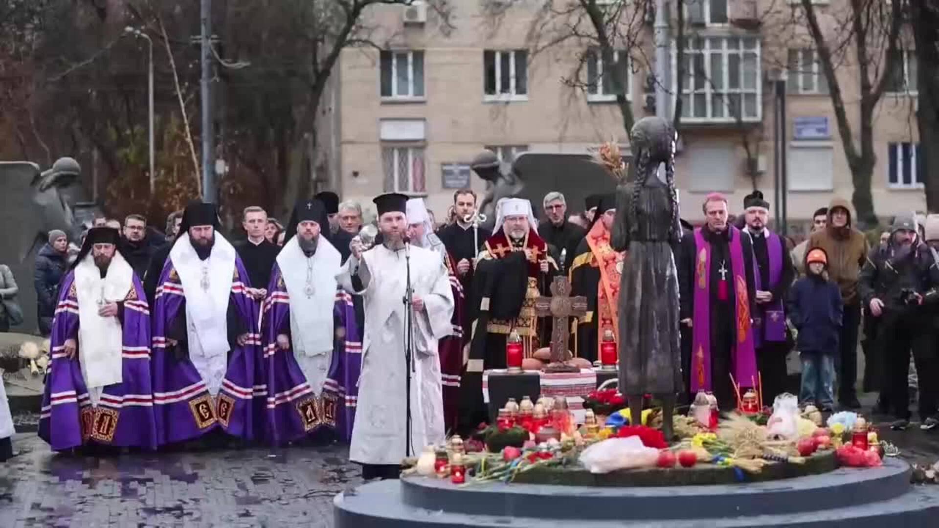 Ucranianos rinden homenaje a las víctimas del Holodomor en Kiev