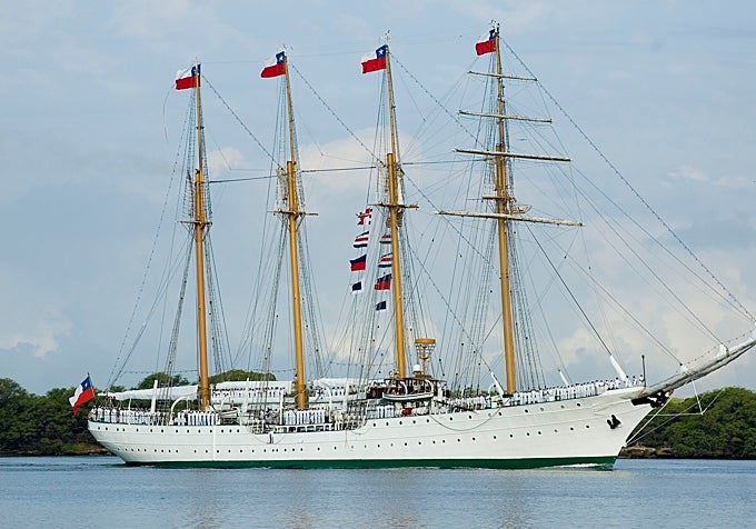 Esmeralda eğitim gemisi