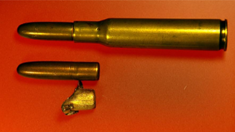 En la escena del crimen de Lorca (III): la bala de Mauser que no mató al poeta