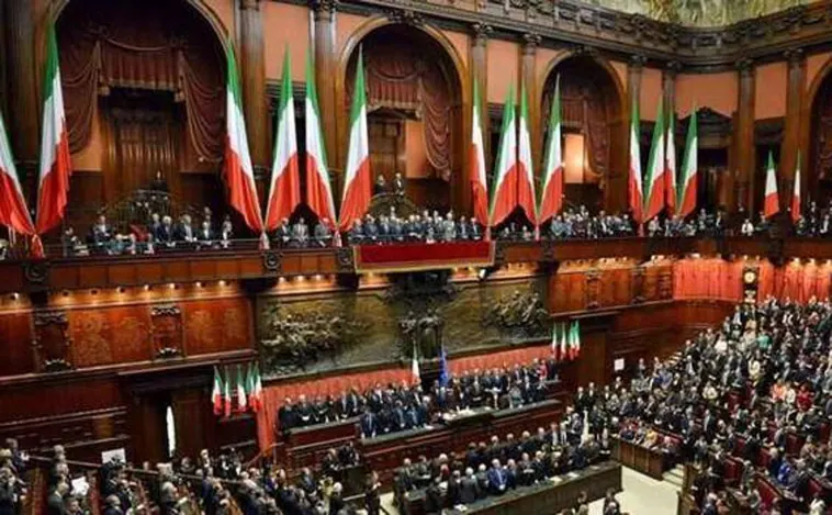 La silla del primer ministro de Italia quema: un gobierno nuevo cada 13 meses