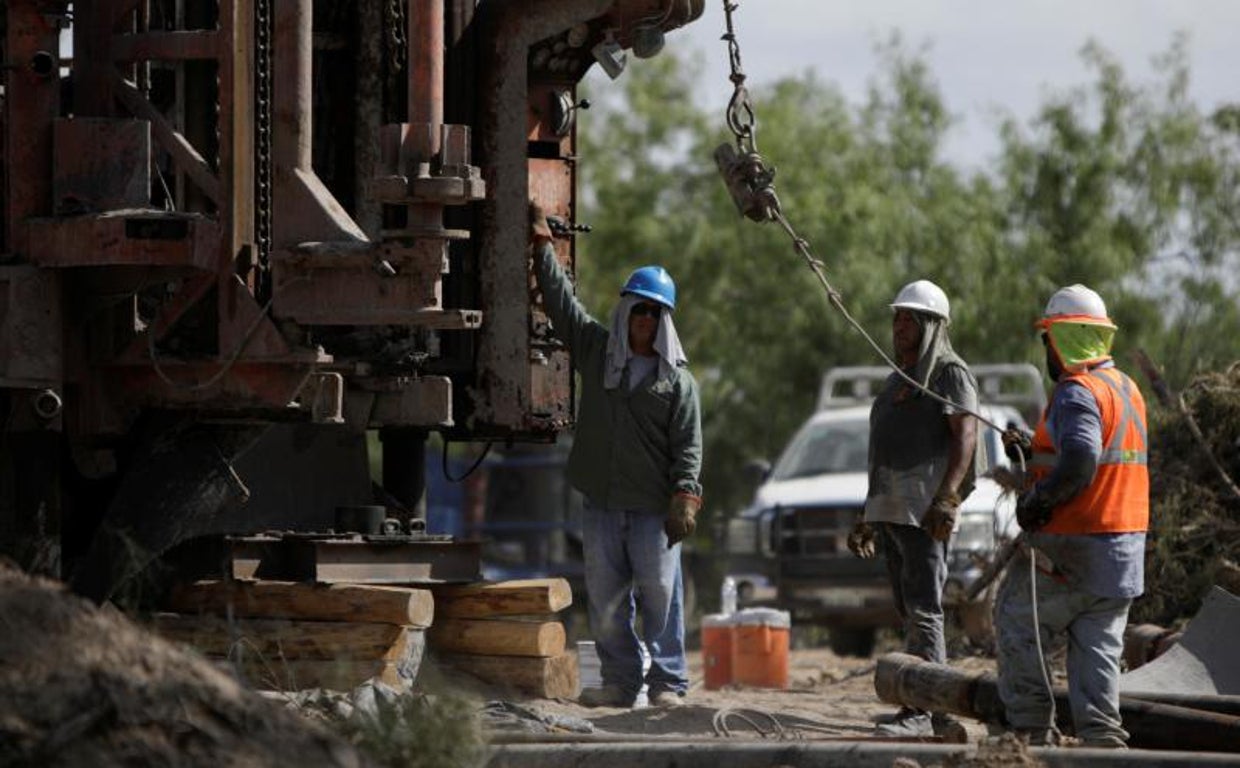 Desesperación de las familias de los mineros atrapados en México