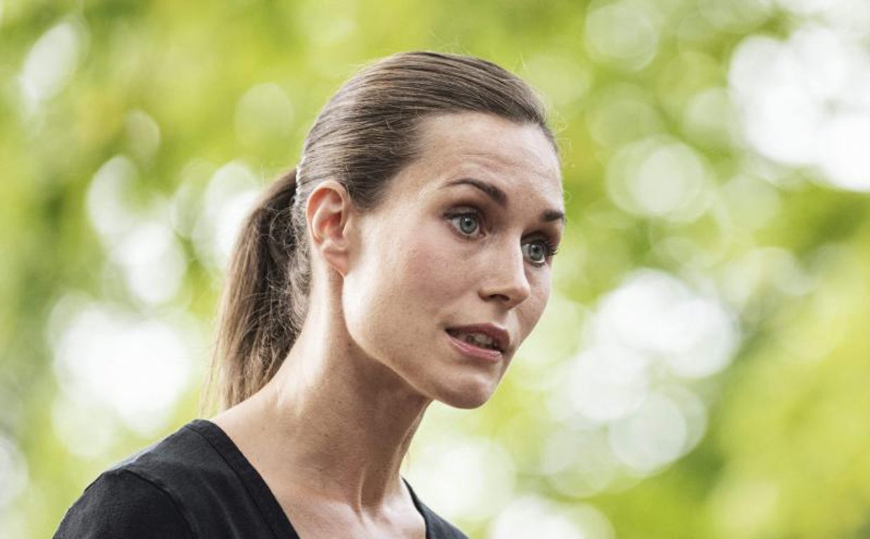 La primera ministra de Finlandia, Sanna Marin, durante una rueda de prensa tras la filtración del vídeo