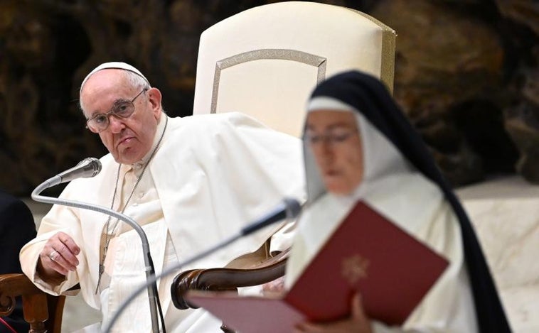 Ucrania convoca al nuncio para protestar por las palabras del Papa sobre el atentado contra Duguina