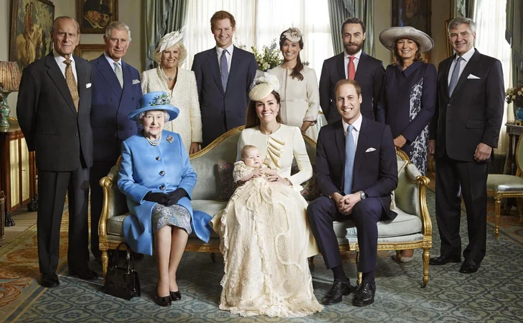¿Quién es el heredero al trono de la reina Isabel II de Inglaterra?