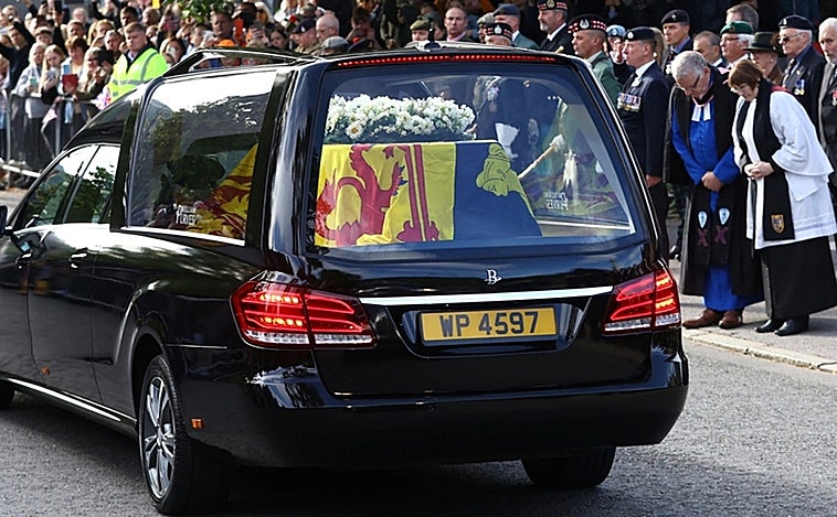 La Milla Real acoge el féretro de Isabel II