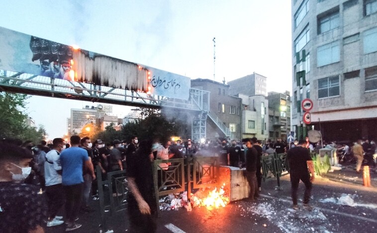 Más de 30 muertos en Irán en las peores protestas de los últimos tres años