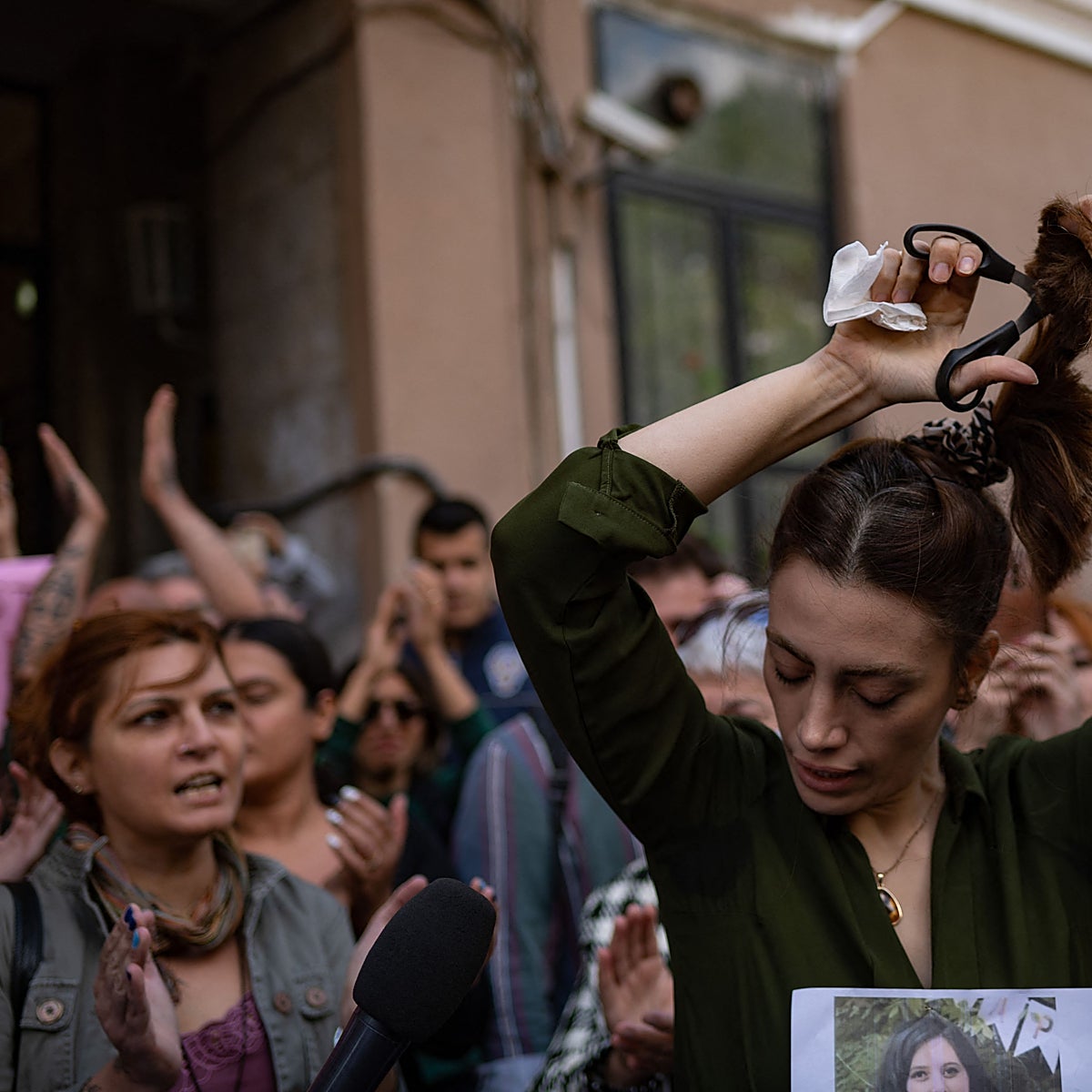 La hora decisiva de las mujeres iraníes: «Seguiremos en la calle hasta que esto acabe»