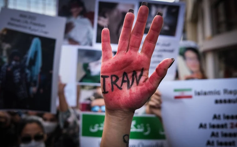 Irán se convierte en un polvorín de protestas sangrientas