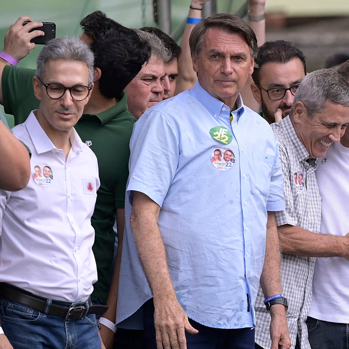 Bolsonaro empieza a cuestionar una posible derrota el domingo en Brasil
