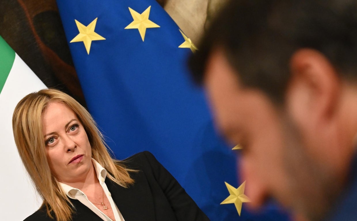 Meloni prohíbe las fiestas 'rave': organizarlas puede suponer entre tres y seis años de prisión