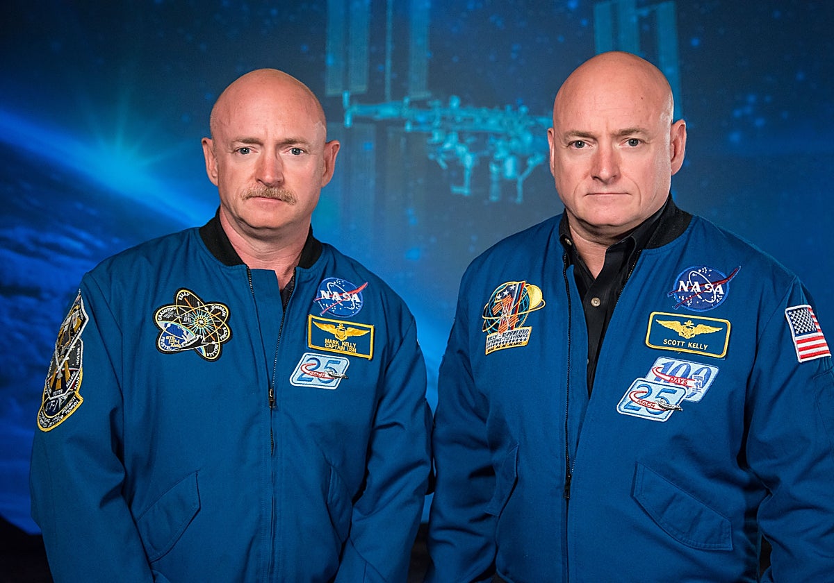 Scott y Mark Kelly, durante su etapa como astronautas