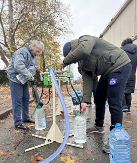 Imagen secundaria 2 - «Moscú usa el agua como arma de guerra»