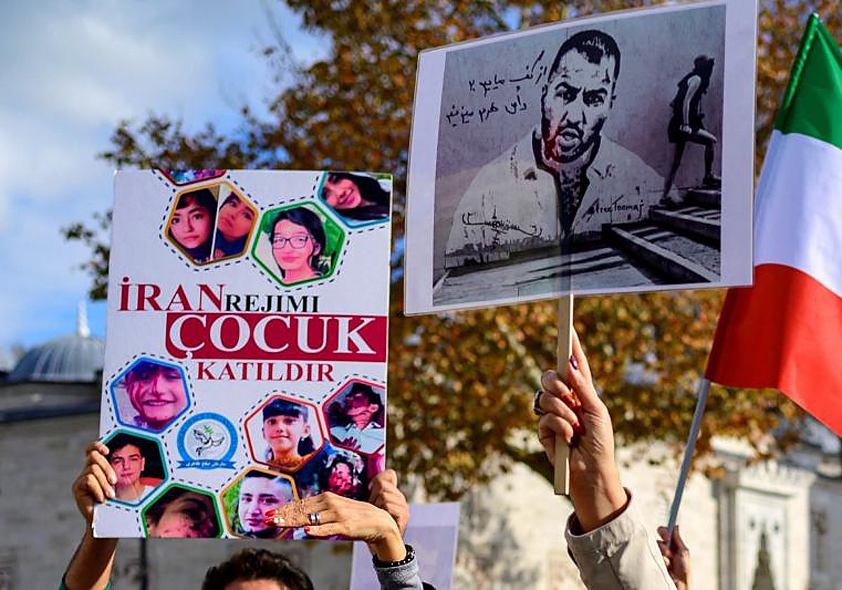 Manifestación por los caídos en las protestas en Irán