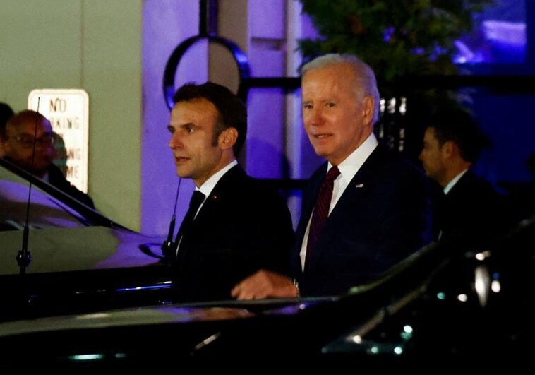 The French President with his American counterpart at dinner last night