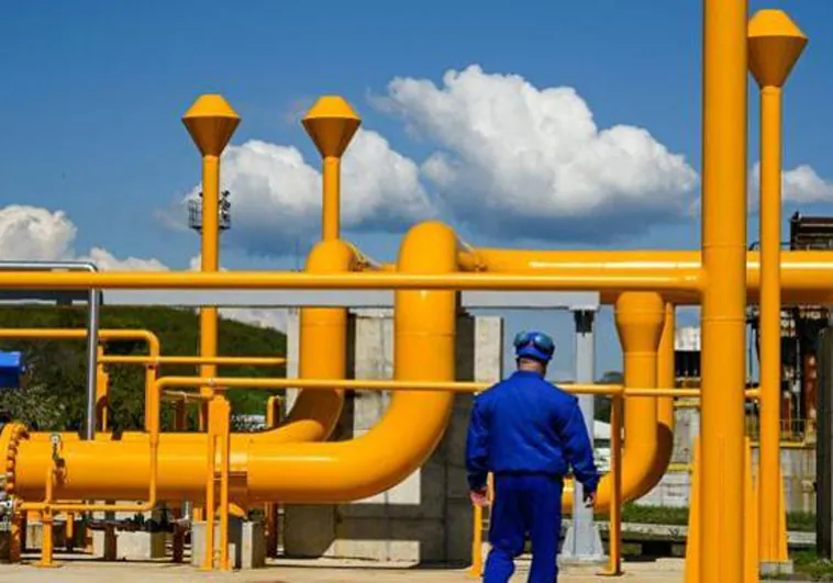 Ucrania cree que el tope al precio del petróleo hundirá la economía rusa pero lo ve insuficiente