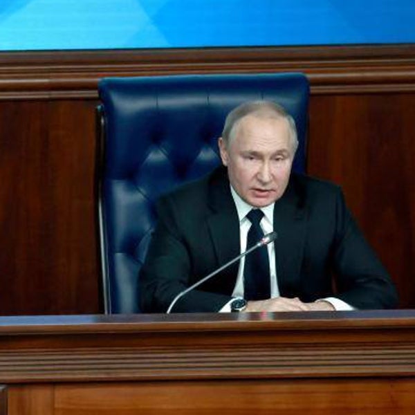 Putin exige a sus jefes militares «reaccionar a las críticas» por el desarrollo de la guerra en Ucrania