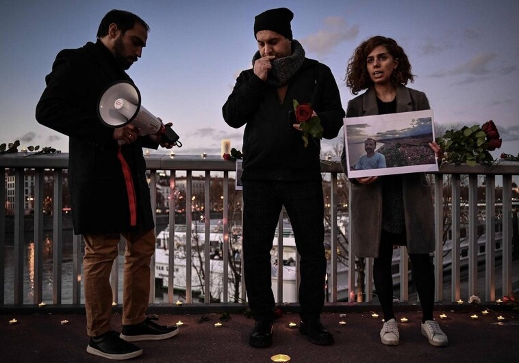 «Cuando vean este vídeo, estaré muerto»: concentraciones en Lyon para recordar al iraní que se suicidó para protestar contra el régimen