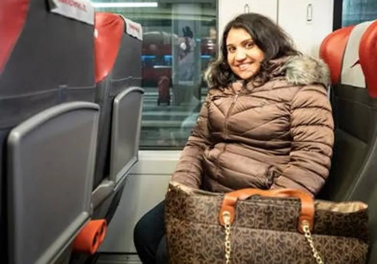 Giuseppina, 1.600 kilómetros al día para trabajar de conserje: «Me sale más barato el tren que un alquiler»