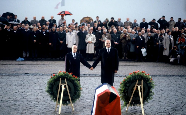 Imagen principal - La alianza franco-alemana languidece 60 años después de la reconciliación