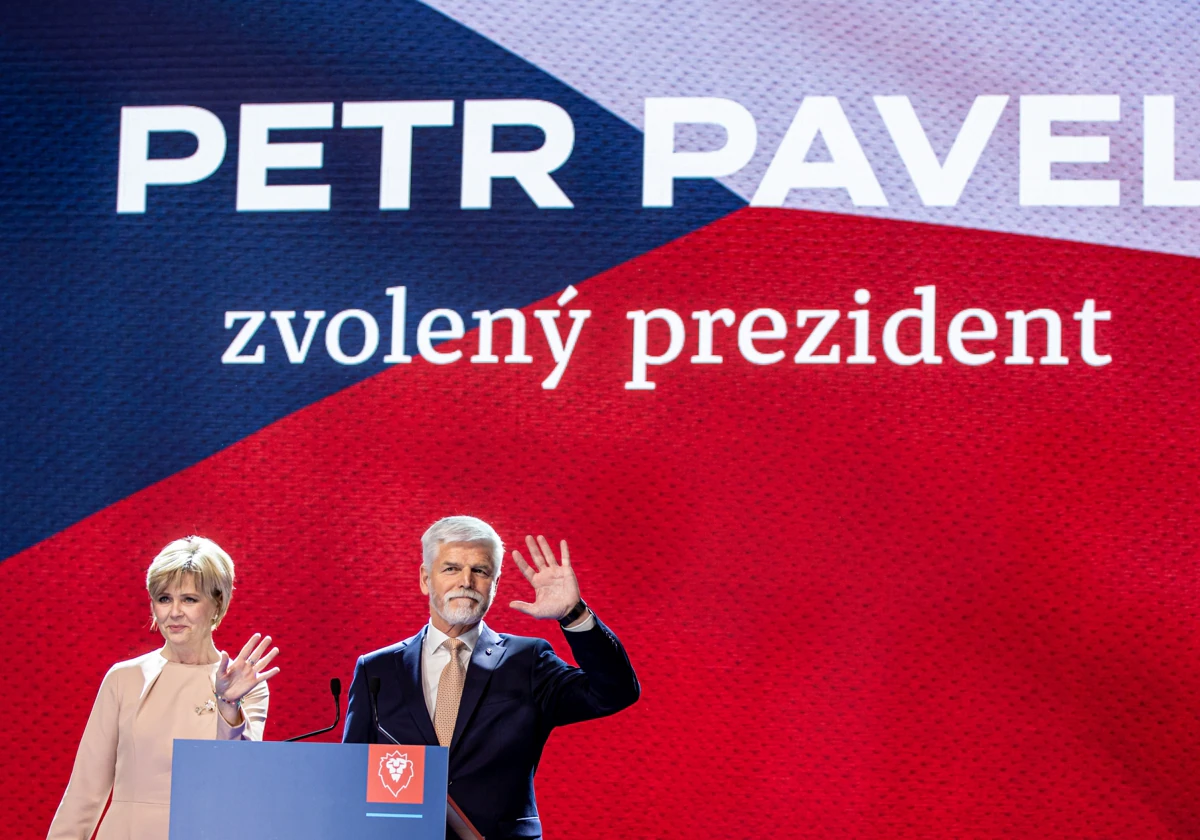 El ex presidente del Comité Militar de la OTAN, Petr Pavel, pronuncia un discurso durante la segunda vuelta de las elecciones presidenciales checas