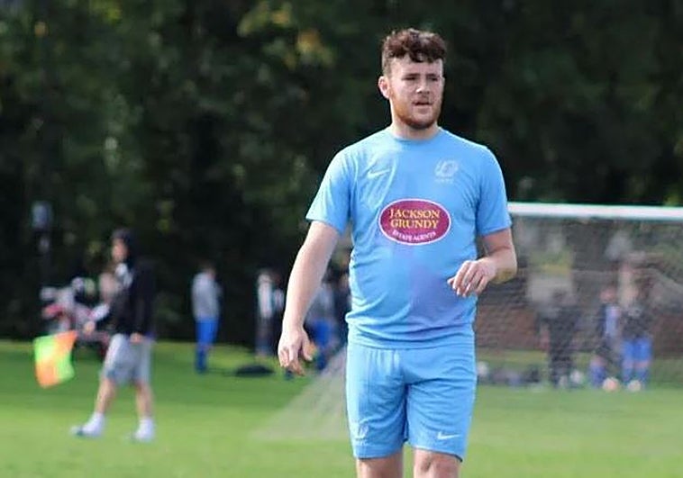 Una bacteria 'come-carne' confundida con amigdalitis y falta de asistencia: los errores que acabaron con la vida de un futbolista de 20 años