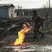 La «infernal» batalla de Bajmut: por qué rusos y ucranianos se desangran por un enclave sin valor estratégico