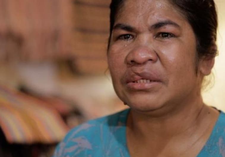 Una asistenta escapa del hogar donde trabajaba gracias a una nota: «Ayúdenme, estoy siendo torturada por mi jefa»