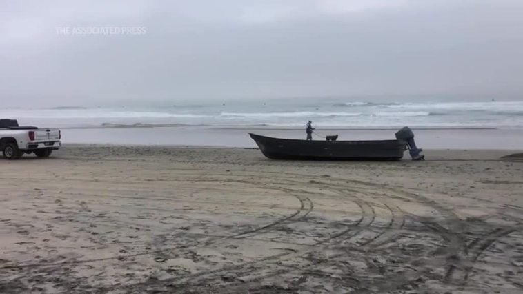 8 muertos tras el naufragio de dos barcos en San Diego