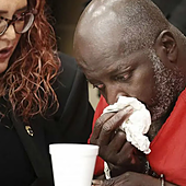 Declaran inocente a un condenado a 400 años después de pasar 34 en prisión