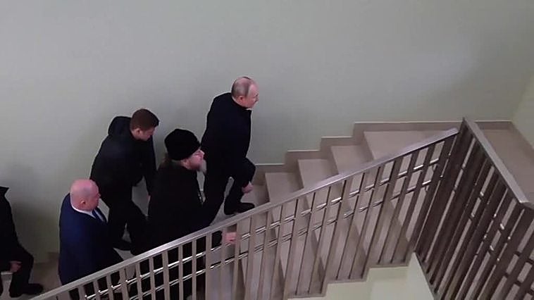 Putin visita por sorpresa Crimea en el noveno aniversario de su anexión por parte de Moscú