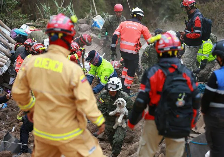 El presidente de Ecuador asegura que son solo siete los fallecidos por deslizamiento de tierra