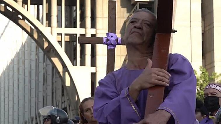 Multitudinaria procesión del Nazareno de San Pablo en Caracas