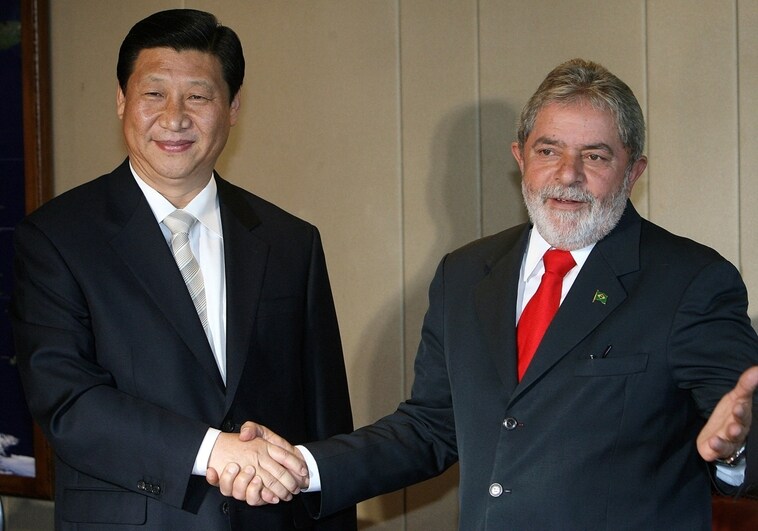 Chinese President Xi Jinping and his Brazilian counterpart Lula da Silva during a previous meeting