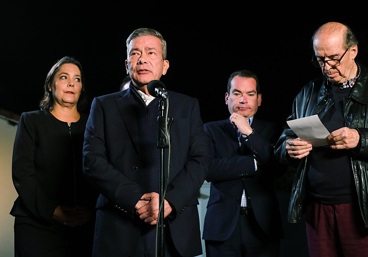 El representante de la 0posición 0enezolana, Gerardo Blyde (izda.), hace unos días en Bogotá