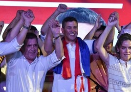 ¿Quién es Santiago Peña,  el ganador de las elecciones de Paraguay que ha frenado a la ola izquierdista?