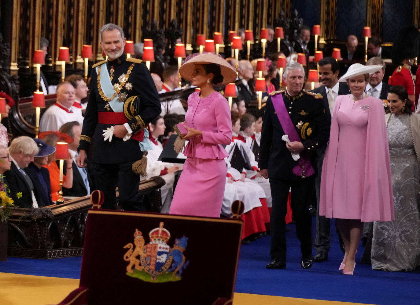 Los Reyes de España, Don Felipe VI y Doña Letizia, en su llegada a la abadía de Westminster.