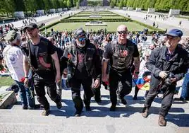 Los Lobos de la Noche de Putin recorren Berlín en una «marcha de la victoria»